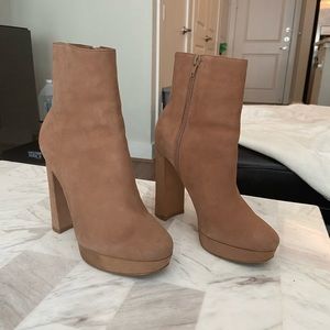 Steve Madden boot